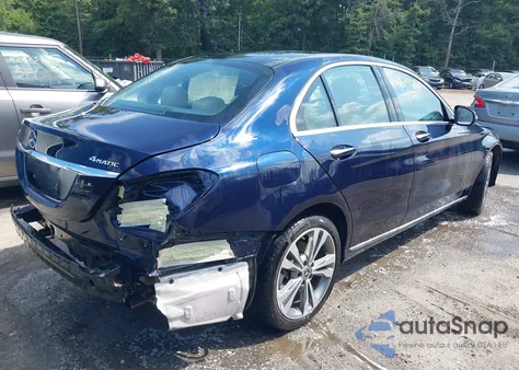 2019 Mercedes-Benz C 300 4Matic z USA, uszkodzony, nr VIN 55SWF8EB9KU283955